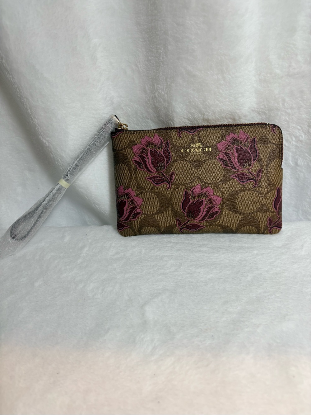 COACH Corner Zip Wristlet In Signature Canvas With Desert Tulip Print